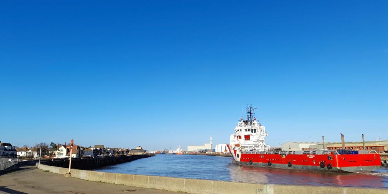 'Harbour View' On The River By Gorleston'S Award Winning Beach - Pet Free! Luaran gambar